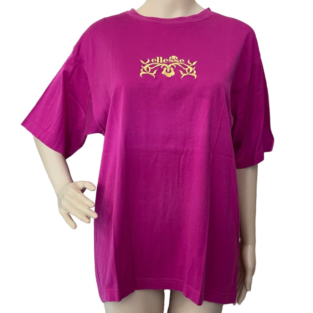 ELLESSE 10 orchid purple tee gold logo embroidery spell out